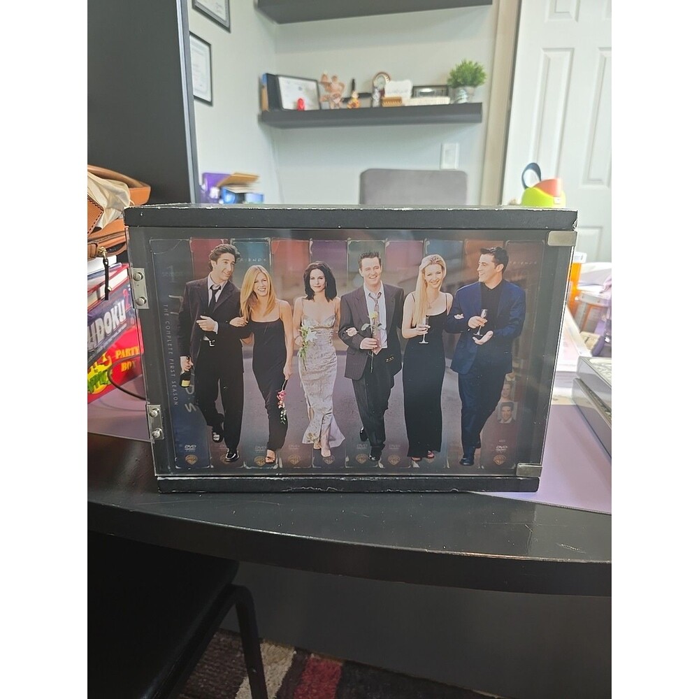 Friends - The One With All Ten Seasons Collectors Box (DVD, 2005, 39-Disc Set)